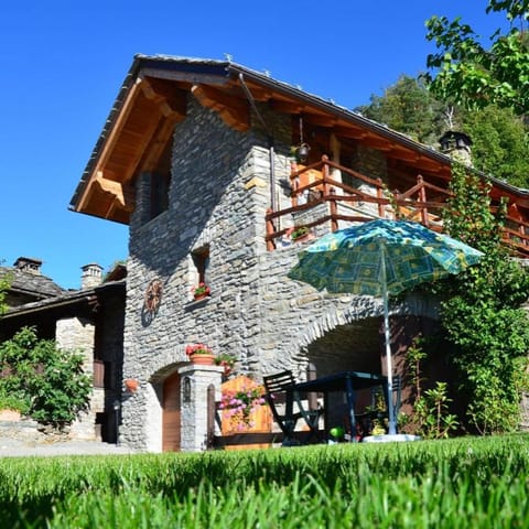 Apartment With Garden Apartment in Aosta Valley, Italy