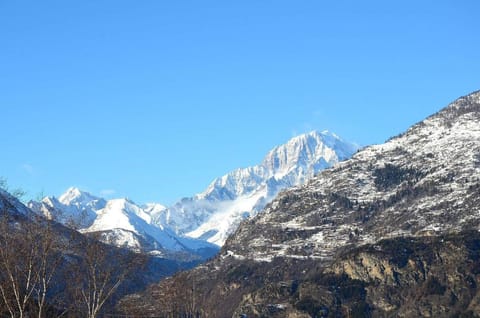 Apartment With Garden Apartment in Aosta Valley, Italy
