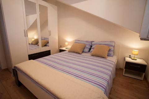 Superior apartment in Stari Grad Apartment in Stari Grad