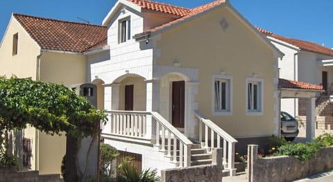 Superior apartment in Stari Grad Apartment in Stari Grad