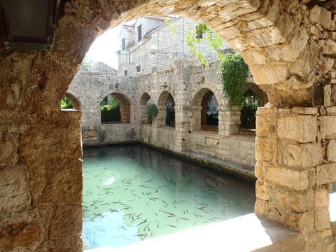 Superior apartment in Stari Grad Apartment in Stari Grad