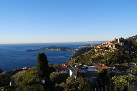 Stunning Penthouse with panoramic views of Eze Village and the French Riviera Apartment in Eze