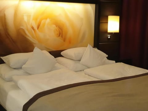 Sun Shine Senior Suite Full View Apartment in Piskopiano