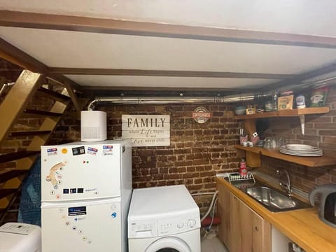 The Crypt Corfu Center Port Apartment in Corfu