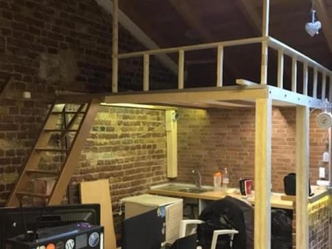 The Crypt Corfu Center Port Apartment in Corfu