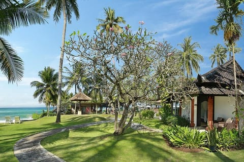 Luxury Deluxe Ocean Bungalow ZN127A Vacation rental in Karangasem Regency