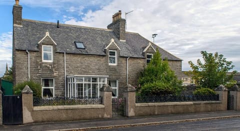 Charming Townhouse On North Coast 500 Route, Wick Vacation rental in Wick