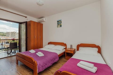 Triple Room with Sea View Apartment in Dubrovnik-Neretva County