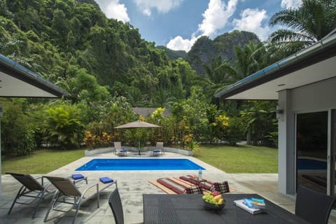 FREE CAR HIRE - Mountain Views! 3 Bed Pool Villa  Villa in Krabi Changwat