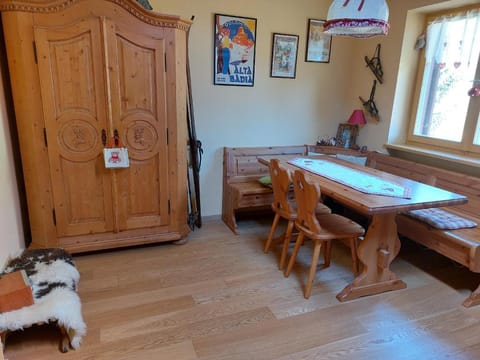 Una vacanza nel cuore delle Dolomiti. Apartment in Corvara
