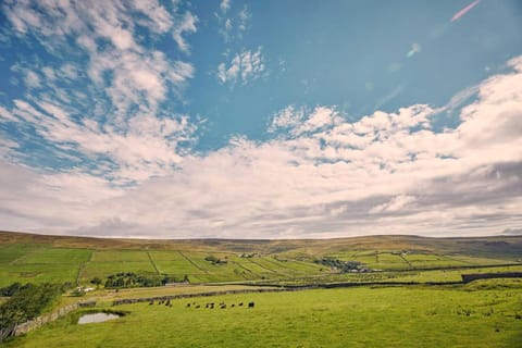 Host & Stay - The Red Brick Barn Vacation rental in England