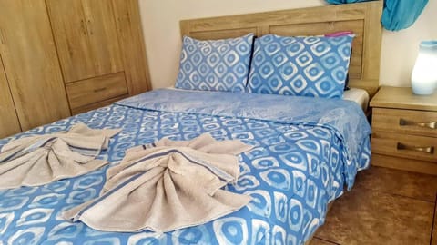 Pleasure Studios 2 Double Beds Santorini Perissa Apartment in Perissa