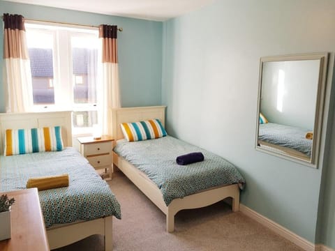 Warm & Cosy Family Home With Free Parking! Apartment in Glasgow