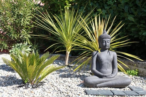 VILLA MATHIS Bed and Breakfast in Mouans-Sartoux