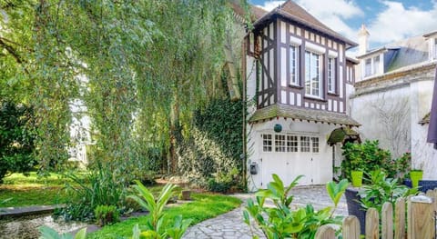 Romantic Stay, Isigny-sur-Mer Apartment in Normandy