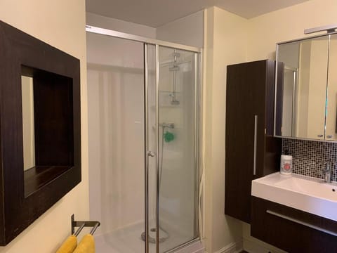 Ayr Apartment central local with fabulous views Apartment in Ayr