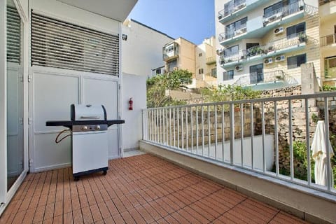 Bright and Spacious 3 Bedroom Apartment Mellieha Apartment in Malta