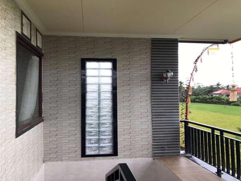 Twin Bedroom room only at Ratna House Ubud Vacation rental in Ubud