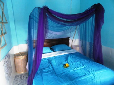 Legong Room Sharing Kitchen for 1person Vacation rental in Ubud