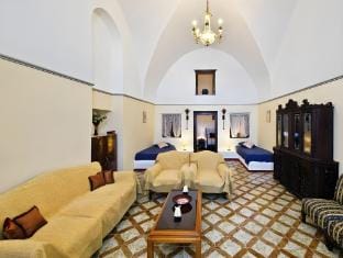 Iriana Suites Apartment in Thera