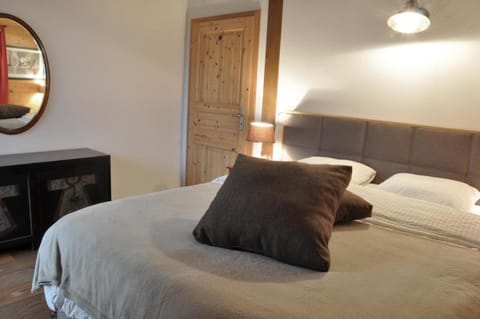 Chalet Edelweiss Stunning Glacier View Chalet in Canton of Vaud