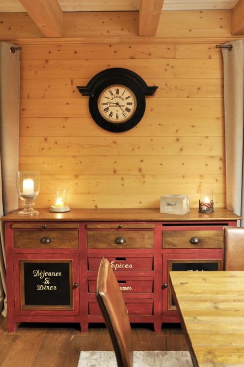 Chalet Edelweiss Stunning Glacier View Chalet in Canton of Vaud