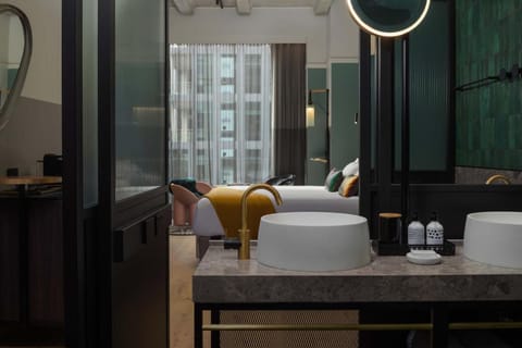 QT Auckland Hotel in Auckland