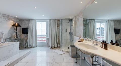 Hotel Edelweiss Hotel in Lech