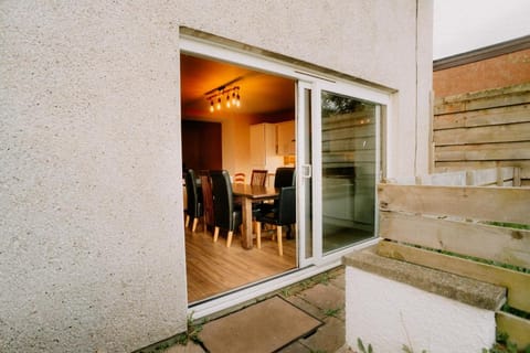 Inverness Holiday House Hotel in Inverness