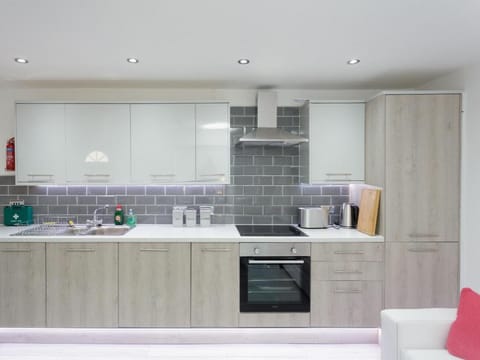 Live in Leeds Greenhill Bungalows Apartment in Leeds