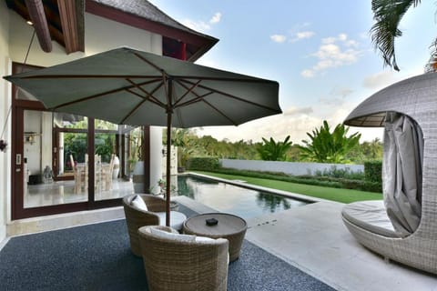 Zen Tropical Villa with Treetop Views and Lap Pool Villa in East Selemadeg