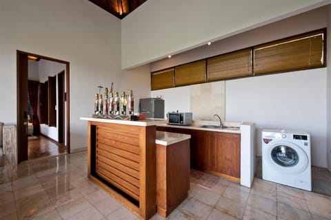 Zen Tropical Villa with Treetop Views and Lap Pool Villa in East Selemadeg