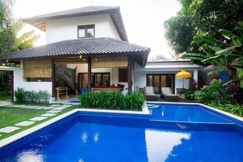 Peekaboo villa Seminyak Villa in Kuta