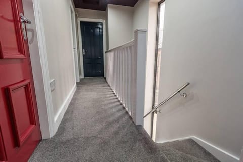 DEAD CENTRAL PAD ✪ OPEN PLAN SOCAL SPACE  Vacation rental in Liverpool