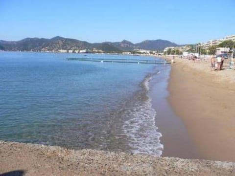 Stunning three bedroom apartment on seafront in Cannes with panoramic sea views 399 - 399 Apartment in Cannes