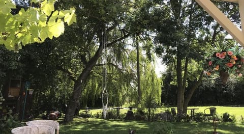 Old Thatch Bambers Green Hotel in Uttlesford