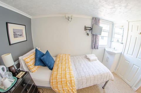 Olivers Guest House Bed and Breakfast in Weymouth