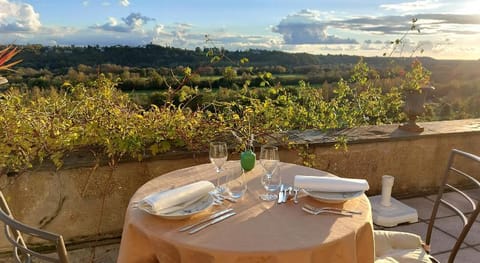 Château Haute Roche Bed and Breakfast in Oudon