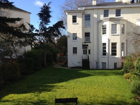 Kingsmuir Hotel Hotel in Cheltenham