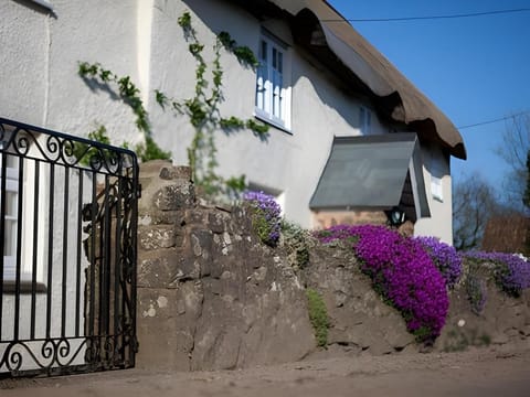 Fernside Cottage Hotel in North Devon District