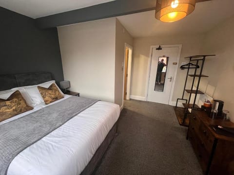 Elephant & Castle Hotel in Holmfirth