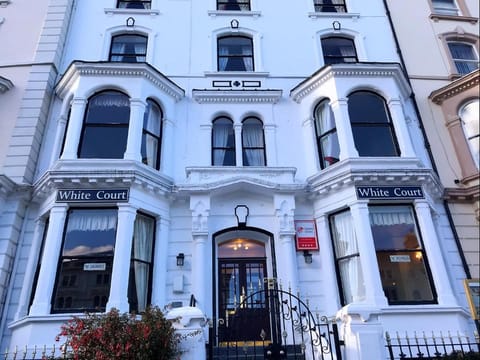 White Court Llandudno Bed and Breakfast in Llandudno