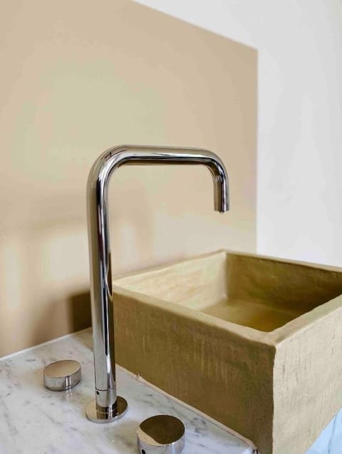 Deluxe room: harbor view - harborhousezeeland.nl Apartment in Goes