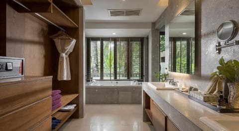 Khaolak Paradise Resort Hotel in Khuekkhak