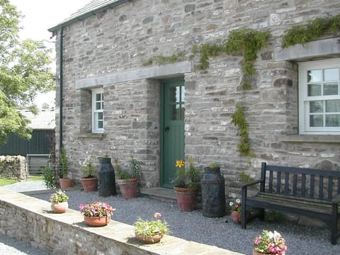 Alltybrain Farm Cottages and B&B Farm Stay in Wales