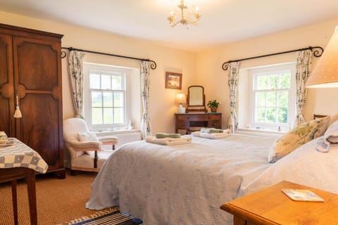 Alltybrain Farm Cottages and B&B Farm Stay in Wales