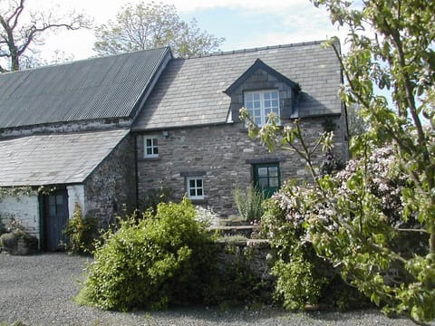 Alltybrain Farm Cottages and B&B Farm Stay in Wales
