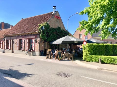 B&B 't Mjeels Pierke Bed and Breakfast in Breda