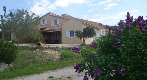 Gîtes du Combeau Vacation rental in Provence-Alpes-Côte d'Azur