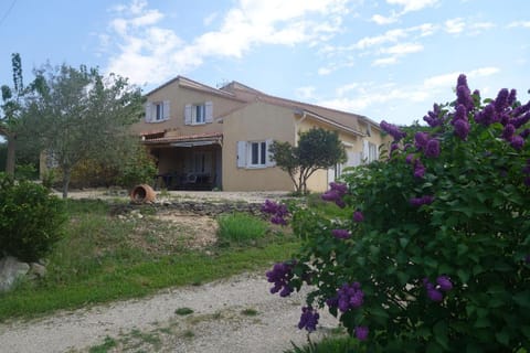 Gîtes du Combeau Vacation rental in Provence-Alpes-Côte d'Azur
